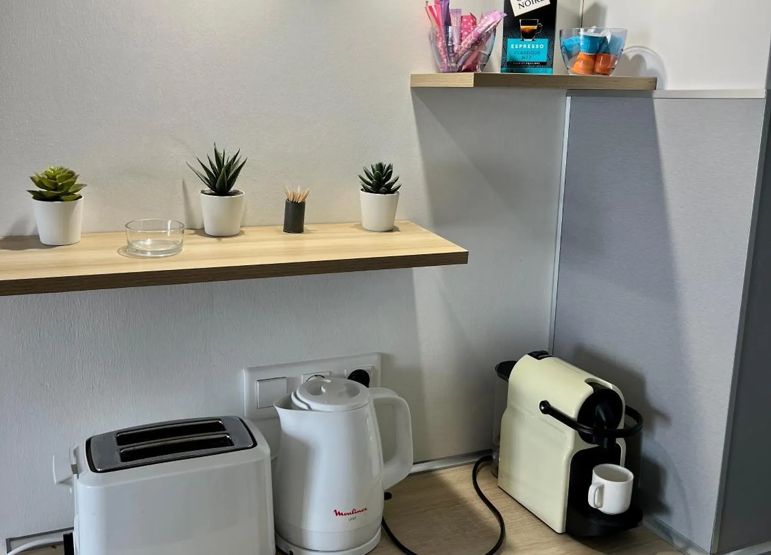 Perle Rare A 250M De La Plage ! Climatise Avec Parking, Balcon & Wifi Sainte-Maxime